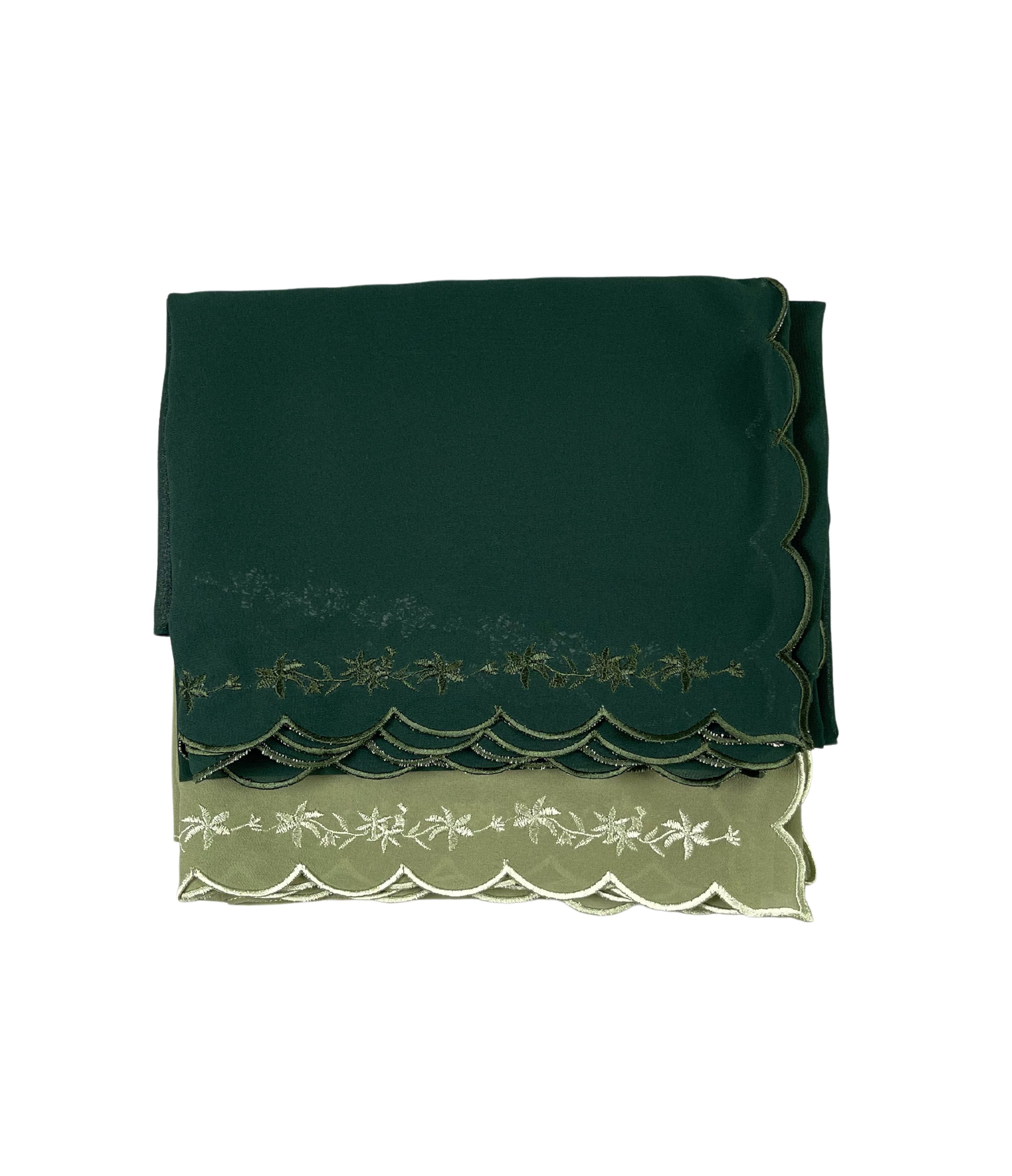 Lakar Sulam in Dark Green